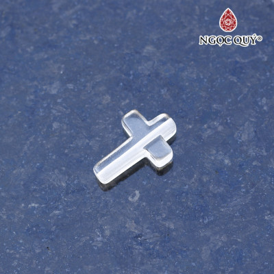 Mặt dây chuyền thánh giá xỏ ngang đá thạch anh trắng 19x13x4mm mệnh thủy, kim - Ngọc Quý Gemstones