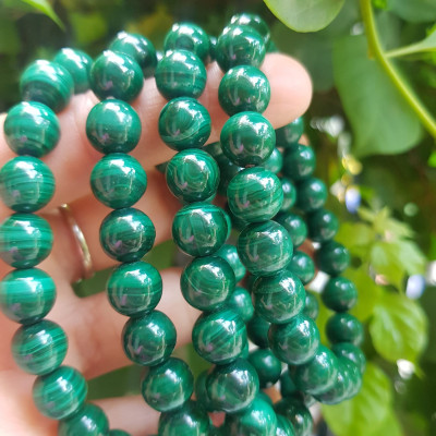 Vòng Tay Phong Thủy Đá Lông Công hay gọi là đá Malachite tự nhiên bóng đẹp Size vòng 9mm nữ mệnh Mộc mệnh Hỏa Vòng Xanh Đá Lông Công Vân tự nhiên đẹp đeo tốt sức khỏe, đẹp, may mắn trong công việc ạ