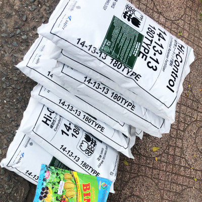 Phân Tan Chậm Hỗn Hợp Nhật (Hủ 1kg) tự hòa tan trong 6 tháng 14-11-11+ME giúp cây trồng, rau sạch đủ dinh dưỡng và tiết kiệm chăm sóc