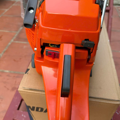 Máy cưa xích chạy xăng HUSPANDA 365 lam đúc latinh 60cm kèm phụ kiện tặng dũa - bugi bảo hành 12 tháng