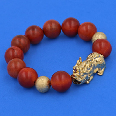 Chuỗi hạt đeo tay Gỗ Đỏ 15 ly - Vòng đeo tay Tỳ Hưu inox vàng VGOTHHBV15 - Vòng đeo tay size lớn