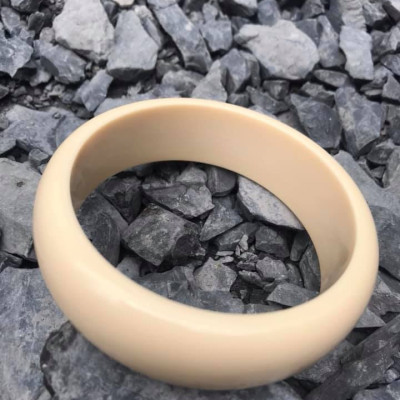 VÒNG TO LẮM TAY NAM GIẢ NGÀ HAY GỌI LÀ XƯƠNG MỸ NGHỆ BẢN TRƠN DẦY  VÒNG NI 72mm x CAO 22mm x DẦY 11mm  DÀNH CHO CÁC ANH NAM TAY LỚN 90kg-100kg ĐEO ĐẸP Ạ