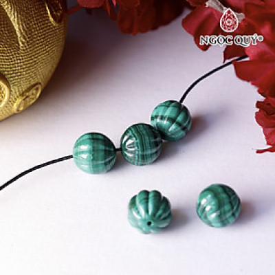 1 cái charm đá hình bí ngô đá khổng tước 12mm mệnh hỏa, mộc - Ngọc Quý Gemstones