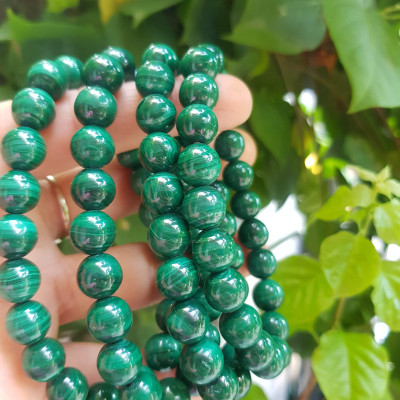 Vòng Tay Phong Thủy Đá Lông Công hay gọi là đá Malachite tự nhiên bóng đẹp Size vòng 9mm nữ mệnh Mộc mệnh Hỏa Vòng Xanh Đá Lông Công Vân tự nhiên đẹp đeo tốt sức khỏe, đẹp, may mắn trong công việc ạ