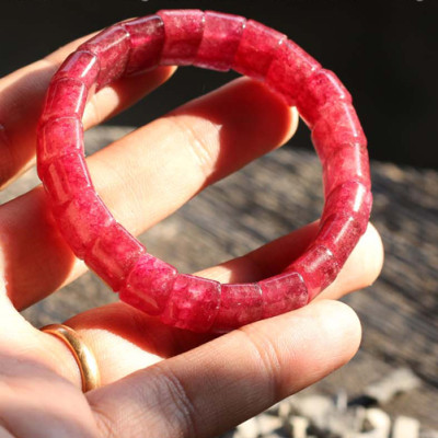 Vòng Thạch Anh Dâu Dạng Bản Ngọc Quý Gemstones U24