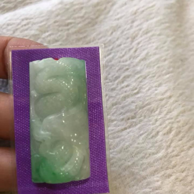 MẶT DÂY CHUYỀN TRẠM RỒNG KIỂU MỚI NAM ĐEO  HÌNH ỐNG DÀI ĐÁ CẨM THẠCH TỰ NHIÊN MÀU TRẮNG XANH NHẸ dài 38,5mm x ngang 18,7mm