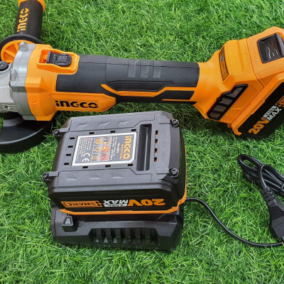 MÁY MÀI GÓC KHÔNG CHỔI THAN (ĐỦ BỘ) 20V 100MM  INGCO CAGLI10022 - HÀNG CHÍNH HÃNG