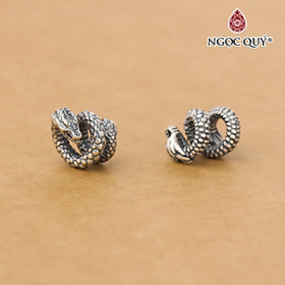 Charm bạc hình rắn hổ mang xỏ ngang - Ngọc Quý Gemstones