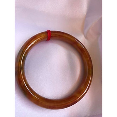 CHIẾC VÒNG TAY TỨ QUÝ 52MM MỚI ĐÁ CẨM THẠCH ĐỎ CAM XÍU XÍU XANH BÔNG ĐẬM BÓNG ĐẸP Size vòng 52mm x cọng 7,0mm HỢP NỮ MỆNH HỎA THỔ CÂN NẶNG 50kg đến 56kg ĐEO Ạ
