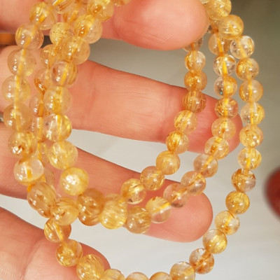  Vòng thạch anh tóc vàng tự nhiên trong bóng đẹp size hạt 5mm - 6mm các Chị em nữ đeo kiểu quấn 3 vòng tay màu vàng tươi sáng bóng chuẩn hợp nữ mệnh kim thổ  thủy đeo quyến rũ xinh đẹp trẻ trung may mắn đặc biệt tốt sức khỏe công việc tài lộc rẻ đẹp ạ