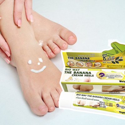 Kem chuối dưỡng da tay và nứt gót chân BIO WAY THE BANANA CREAM HELLS - Thailan