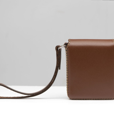 VÍ DA DÀNH CHO SAMSUNG GALAXY Z FLIP 4 - CHÍNH HÃNG KHACTEN.COM