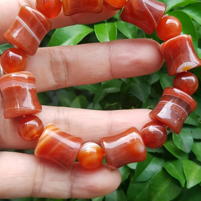 Vòng tay đá mã não đỏ kiểu Vòng kiểu hạt to thống 14mm với hạt tròn 10mm Anh Chị mệnh hỏa mệnh thổ đeo xinh đẹp tay ạ