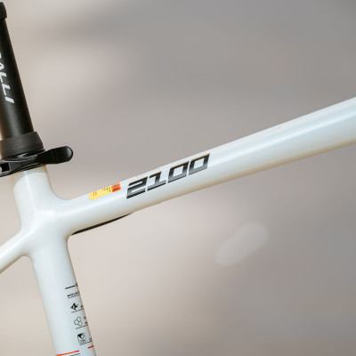 Xe đạp thể thao CALLI 2100 Khung nhôm không mối hàn