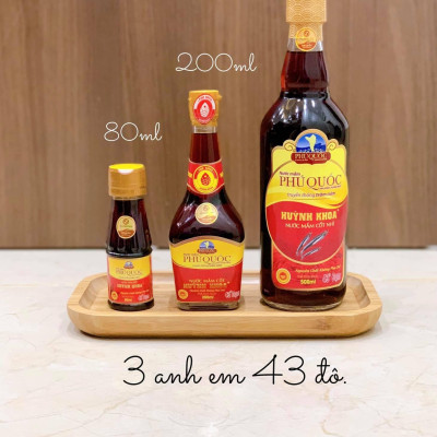 Đặc Sản Kiên Giang - Nước mắm truyền thống Phú Quốc Huỳnh Khoa - 43 độ đạm - Hộp 2 chai 520ml