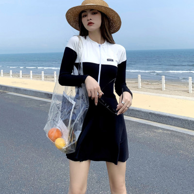 Bộ đồ bơi bikini nữ 1 mảnh kín đáo đi tắm biển giấu bụng váy liền áo dài tay chống nắng - B.27