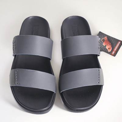 Dép quai ngang Biti