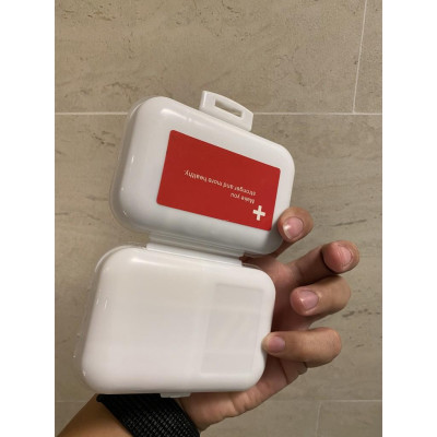 Hộp Chia Thuốc 8 Ngăn Mang Đi Du Lịch, Tiện Dụng, Nhỏ Gọn, Chắc Chắn, Giá Rẻ, Nhựa An Toàn Môi Trường. TakyHome 7123
