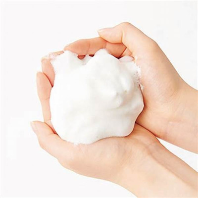 Sữa Rửa Mặt Hatomugi Facial Foam Dưỡng Ẩm Và Ngừa Mụn Chiết Xuất Hạt Ý Dĩ (Tuýp 170g)