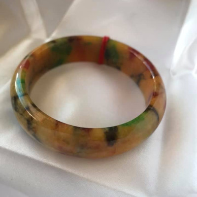   VÒNG TAY MÃ NÃO BẢN HẸ TỨ QUÝ 55 VÂN VÂN VÀNG ĐEN XANH BÔNG ĐỀU CẢ VÒNG ĐẸP NỮ 54KG ĐẾN 64KG ĐEO ĐẸP CHÂT LIỆU ĐÁ MÃ NÃO TỨ QUÝ 