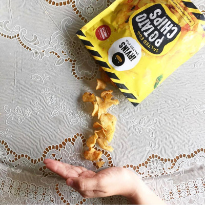 Khoai tây trứng muối Salted Egg Potato Chips 210g IRVINS