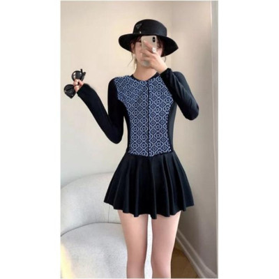 ĐỒ BƠI TAY DÀI CHỐNG NẮNG HÀNG CAO CẤP CHẤT VẢI BAO ĐẸP CÓ QUẦN VÁY RẤT TIỆN LỢI HỌA TIẾT XINH XẮN THỜI TRANG