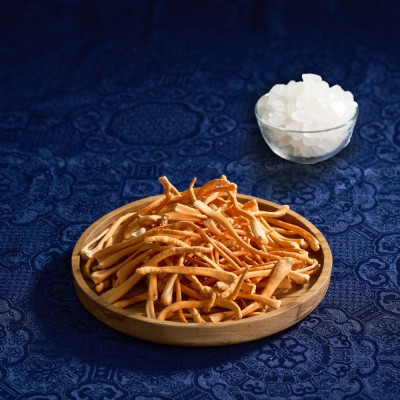 [CHÍNH HÃNG] Yến Sào Hoàng Kim - Hộp Quà Hoàng Kim Ngự Phẩm (100g Tổ Yến Tinh Chế Định Hình A5 & Đông Trùng) - Quà Biếu Tặng VIP, Đối Tác Cao Cấp Nhất