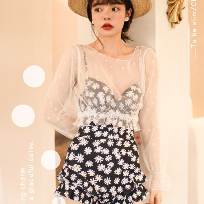 Bộ đồ bơi bikini nữ 1 mảnh đi tắm biển hoa cúc kèm áo croptop ren trắng chấm bi tiểu thư hot trend 2021- B02