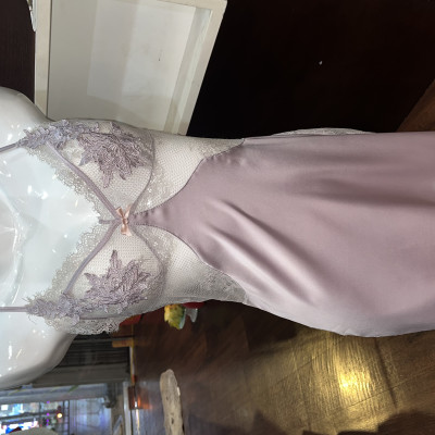 Váy Ngủ D152 Lụa Quảng Châu Phối Ren Hoa Không Mút Xinh Xắn