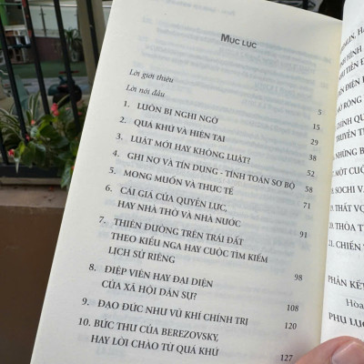 PUTIN: LOGIC CỦA QUYỀN LỰC - Hubert Seipel – Phan Xuân Loan dịch - First News – NXB Tổng hợp TP. HCM