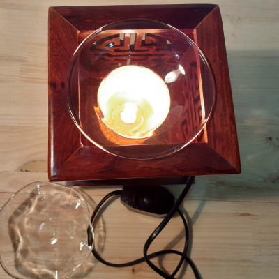 Đèn xông tinh dầu gỗ Hình vuông Chữ Phúc -gỗ hương- Tặng kèm 1 bóng đèn