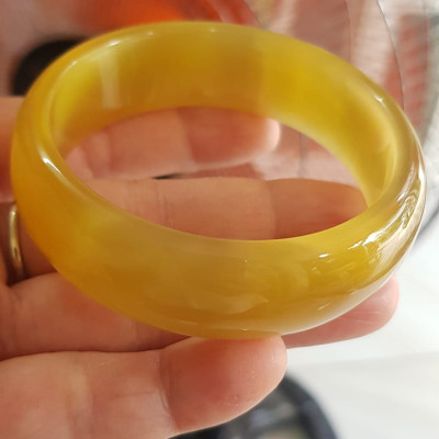 Vòng tay đá mắt mèo Vàng nhẹ Ni 56mm x  Cao 19mm x dầy 7mm Nữ 52kg - 59kg đeo màu nhẹ xinh tươi đẹp rẻ lắm chuẩn hợp nữ mệnh thổ mệnh kim mệnh thuỷ ạ