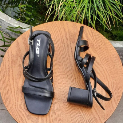 Sandal cao gót hot trend  trẻ trung năng động 20750