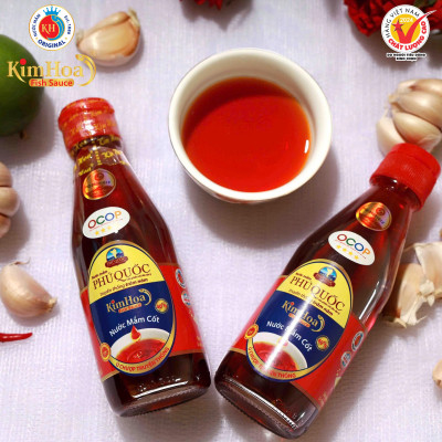 Nước mắm cốt Kim Hoa Phú Quốc 40 Đạm chai 180ml